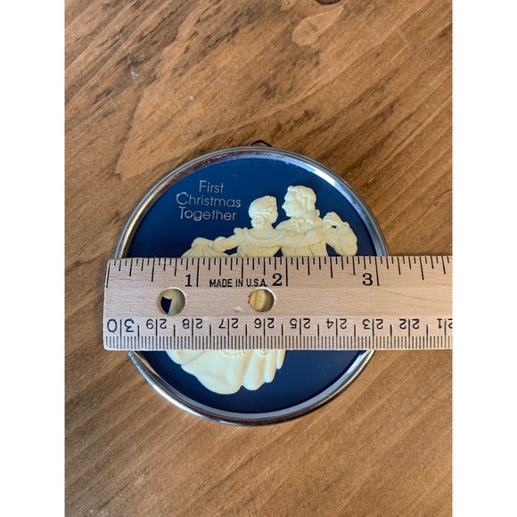 Hallmark Vintage Christmas Cameo Ornaments Lot of 5 Unicorn Betsy Clark - Picture 13 of 13